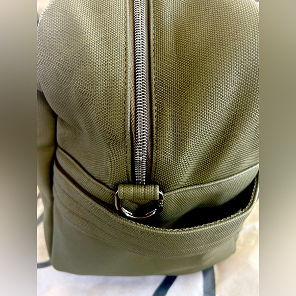 ✈️✈️  Lug Charger Matte Luxe Vegan Leather Bag - Touch feel tactile - Picture 13 of 15